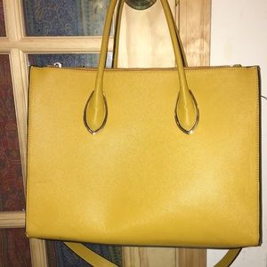 💛💛 Beautiful Dark Yellow H&M Purse 💛💛